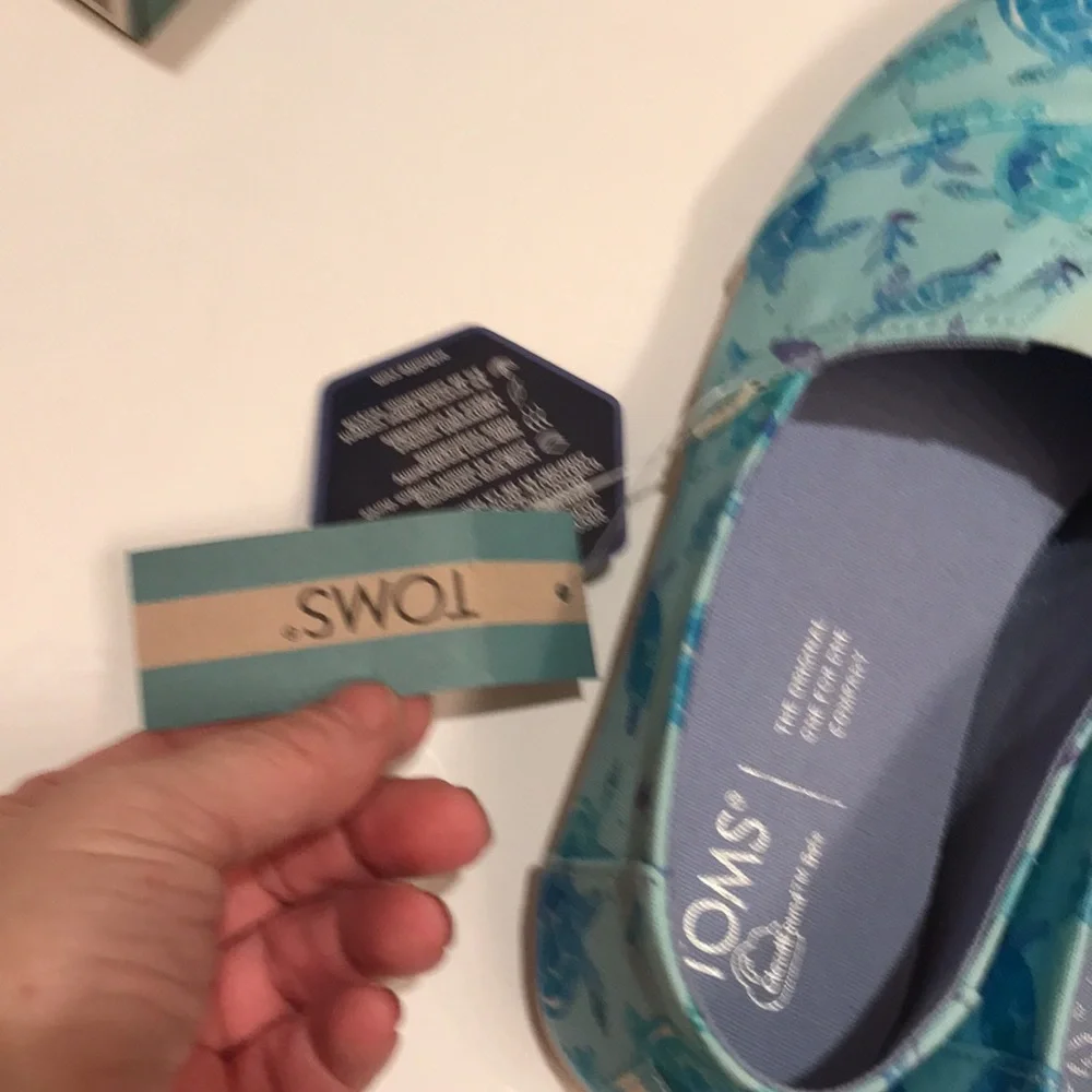 NWT TOMS ALPARGATA sea TURTLES SHOES 6 slip on light aqua - Picture 6 of 8